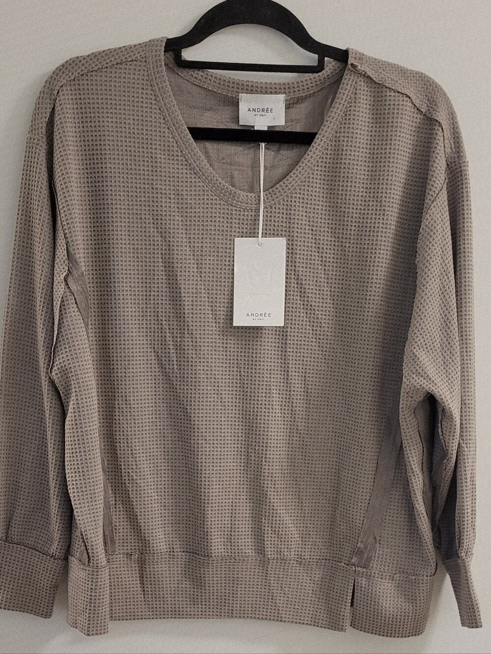 ANDRÉE BY UNIT Taupe Waffle Knit Scoop Pullover Size Sm/med Oversize